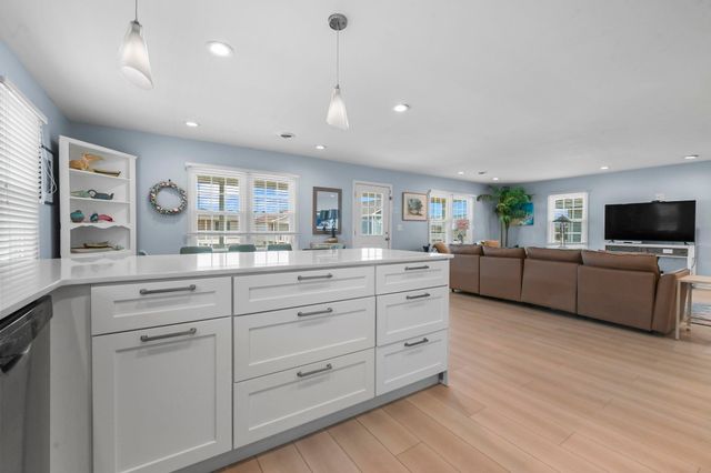 410 34th Ave. N, North Myrtle Beach, SC 29582