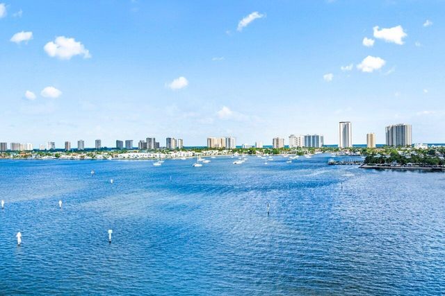 2640 Lake Shore Drive 908, Riviera Beach, FL 33404