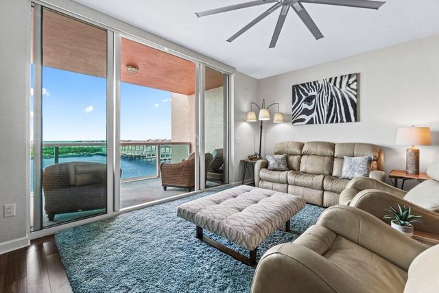 2640 Lake Shore Drive 908, Riviera Beach, FL 33404