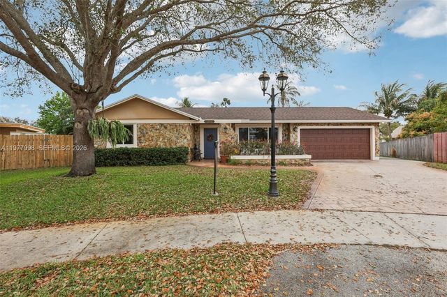 11744 SW 53rd Ct, Cooper City, FL 33330