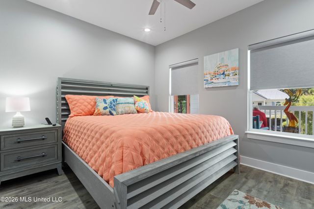 231 Leonhard Avenue, Bay Saint Louis, MS 39520