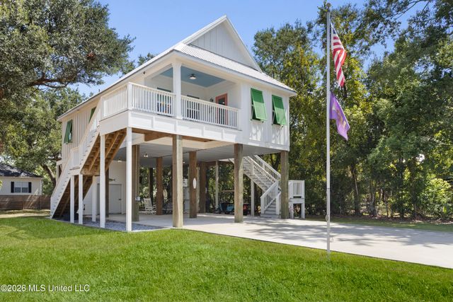 231 Leonhard Avenue, Bay Saint Louis, MS 39520
