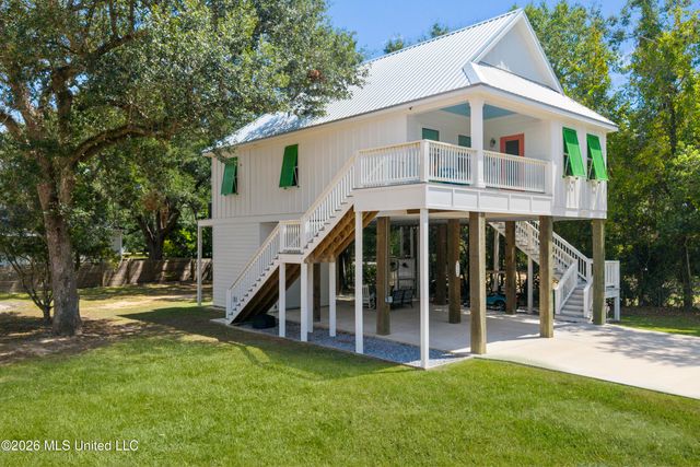 231 Leonhard Avenue, Bay Saint Louis, MS 39520