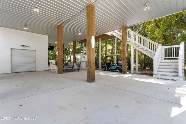 231 Leonhard Avenue, Bay Saint Louis, MS 39520