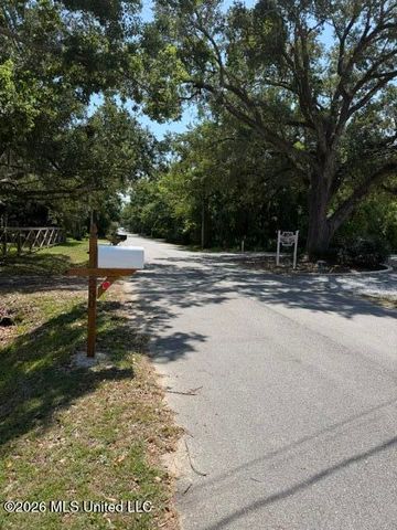 231 Leonhard Avenue, Bay Saint Louis, MS 39520