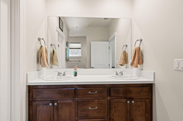 2868 Ukonom Drive, Redding, CA 96002