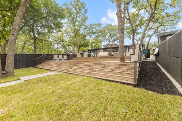 304 W Lake Drive, Weatherford, TX 76087