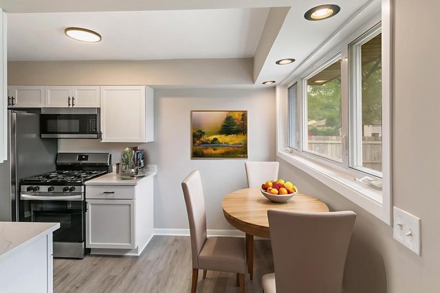 17303 Chicago Avenue, Lansing, IL 60438