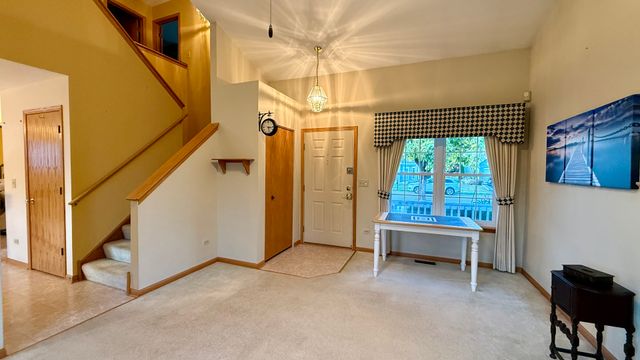 2075 Longwood Court, Romeoville, IL 60446