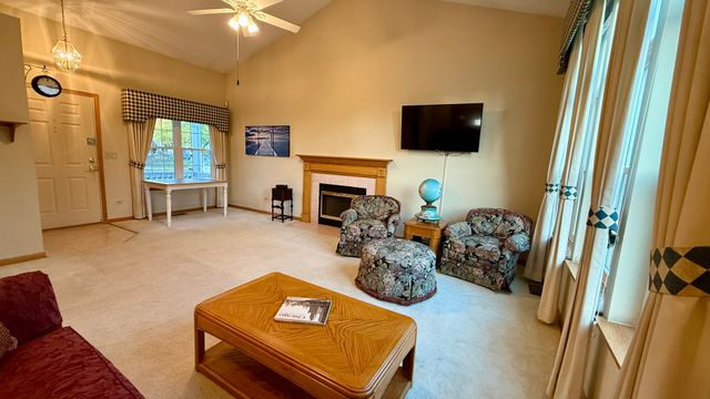 2075 Longwood Court, Romeoville, IL 60446