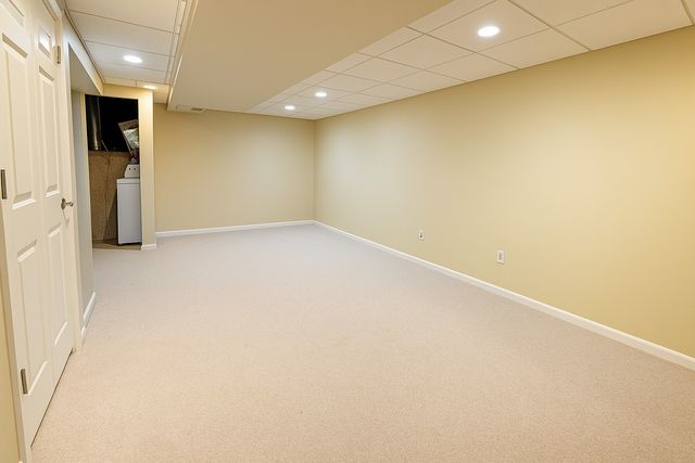 2075 Longwood Court, Romeoville, IL 60446