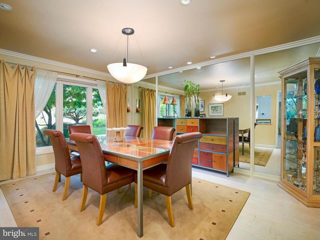543 FOXGLOVE LN, Wynnewood, PA 19096