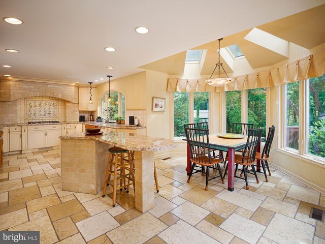 543 FOXGLOVE LN, Wynnewood, PA 19096