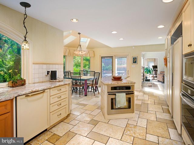 543 FOXGLOVE LN, Wynnewood, PA 19096
