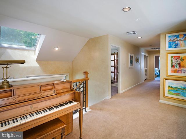 543 FOXGLOVE LN, Wynnewood, PA 19096