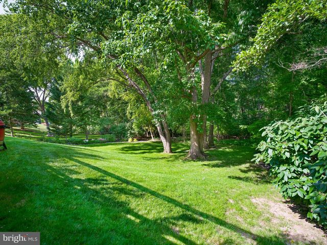 543 FOXGLOVE LN, Wynnewood, PA 19096