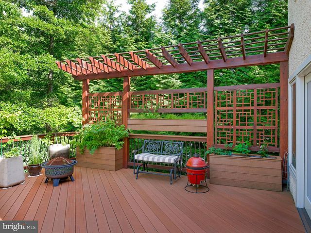 543 FOXGLOVE LN, Wynnewood, PA 19096