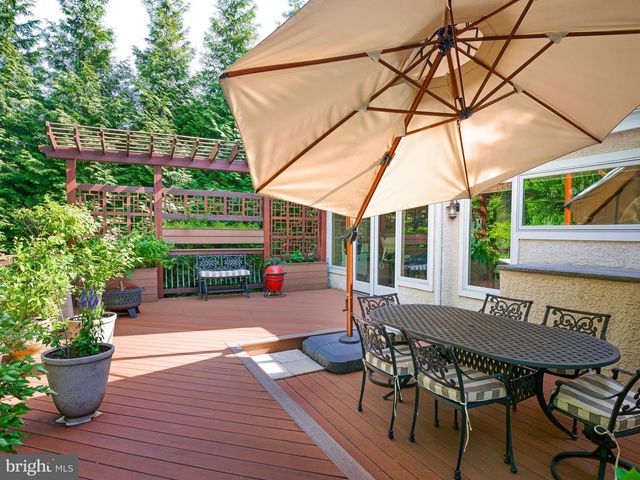 543 FOXGLOVE LN, Wynnewood, PA 19096