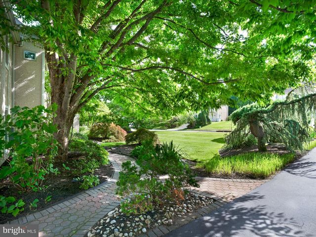 543 FOXGLOVE LN, Wynnewood, PA 19096