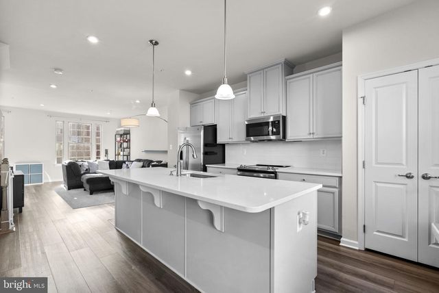 7911 MINE RUN RD, Hanover, MD 21076