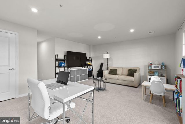 7911 MINE RUN RD, Hanover, MD 21076