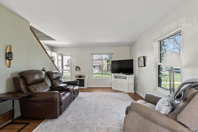 22923 Gary Lane, St. Clair Shores, MI 48080