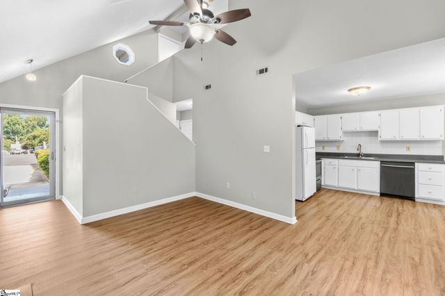 100 Mosspoint Drive, Greenville, SC 29617