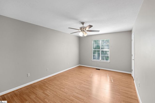 100 Mosspoint Drive, Greenville, SC 29617