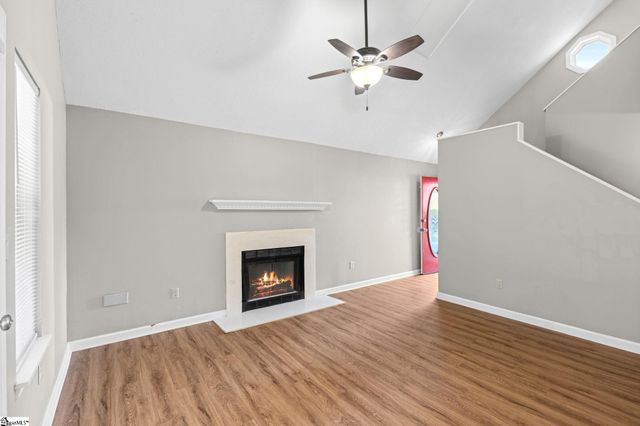 100 Mosspoint Drive, Greenville, SC 29617
