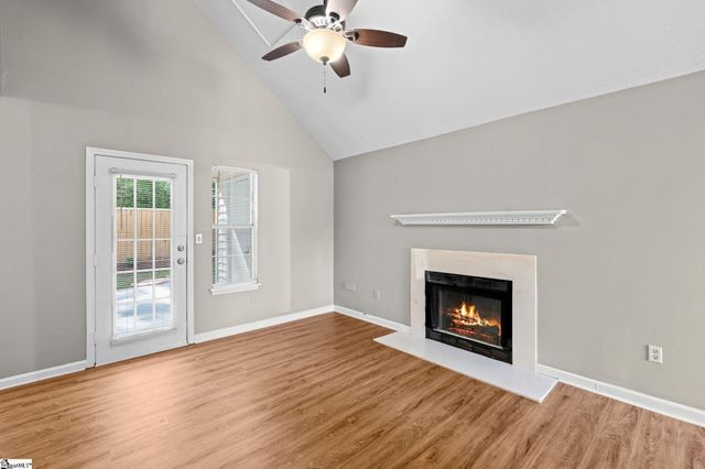 100 Mosspoint Drive, Greenville, SC 29617
