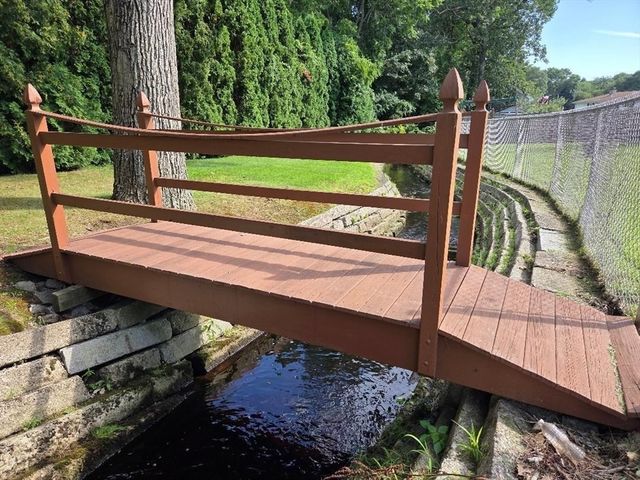 64 Woolley Ave, Somerset, MA 02726