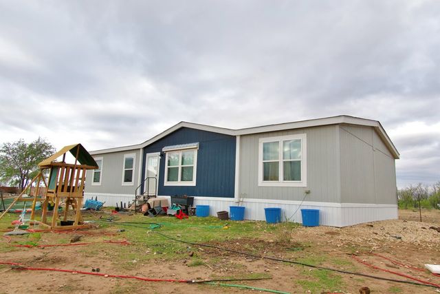 300 Reed Rd, Big Spring, TX 79720