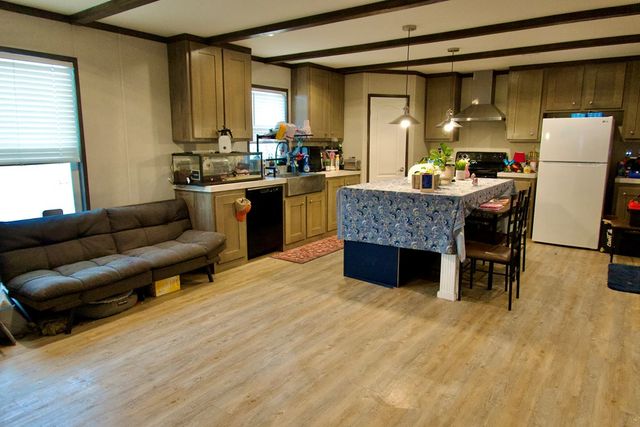 300 Reed Rd, Big Spring, TX 79720