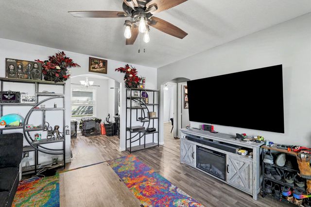 4930 E Pine, Wichita, KS 67208