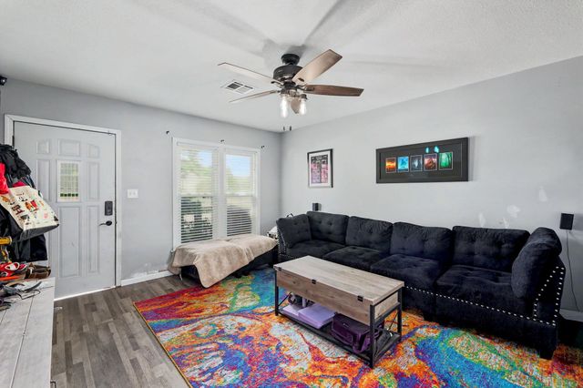 4930 E Pine, Wichita, KS 67208