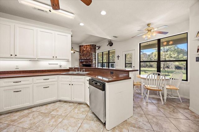 394 Fm 230, Trinity, TX 75862