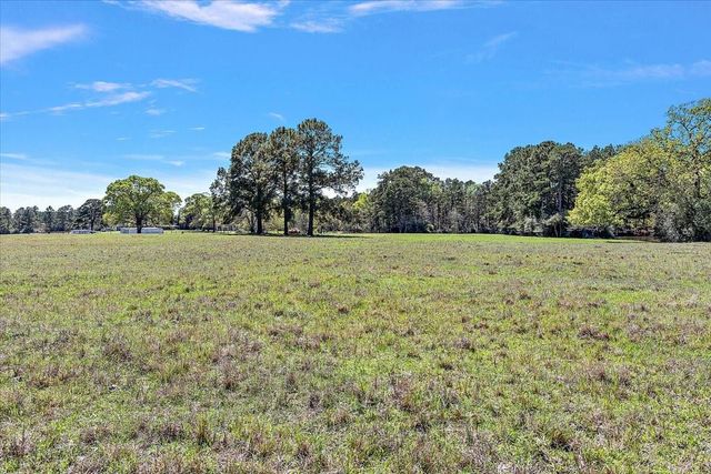 394 Fm 230, Trinity, TX 75862