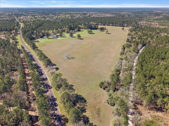 394 Fm 230, Trinity, TX 75862