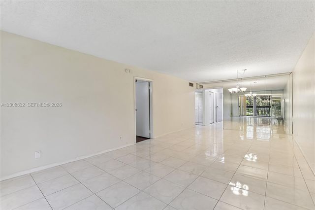 5900 NW 44th Street 312, Lauderhill, FL 33319