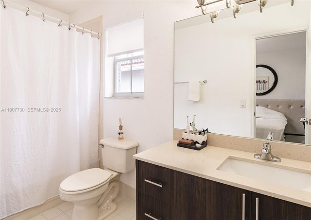1115 Cherrypalm, Hollywood, FL 33019