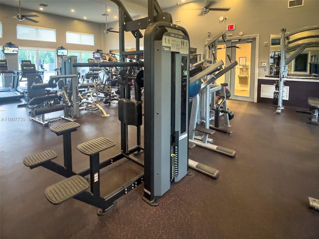 1115 Cherrypalm, Hollywood, FL 33019