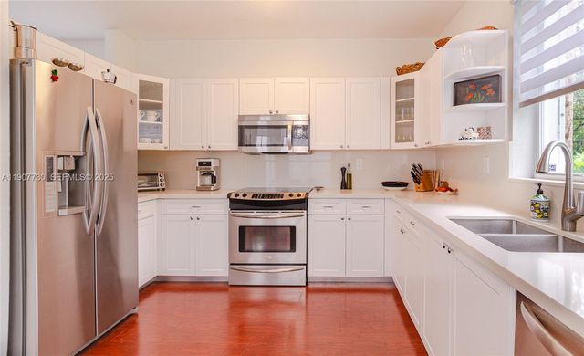 1115 Cherrypalm, Hollywood, FL 33019