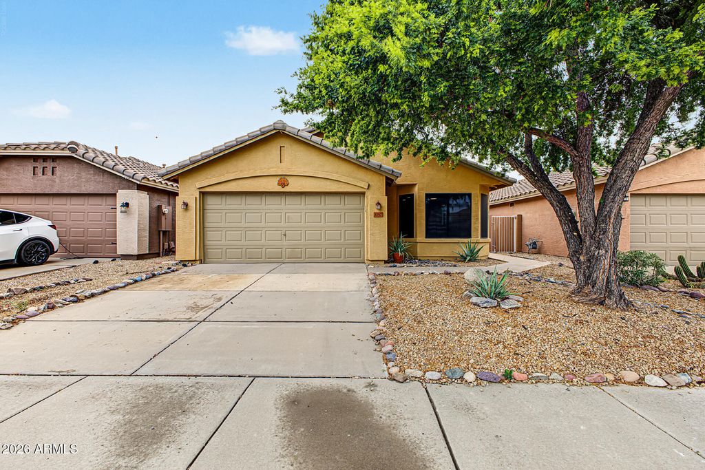 3357 E BLACKHAWK Drive, Phoenix, AZ 85050 — exterior