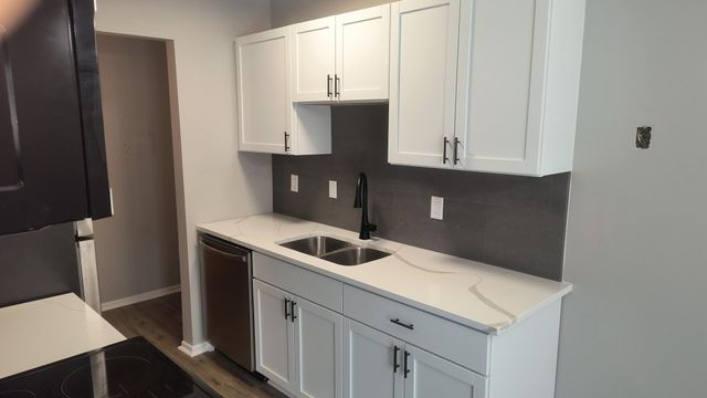 4630 Cedar Lake Road S 2, Saint Louis Park, MN 55416