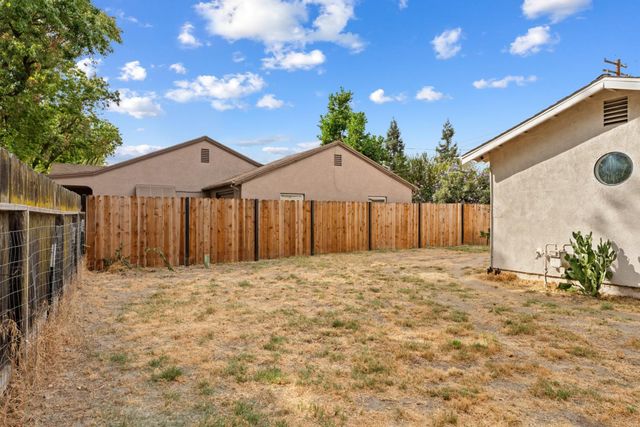 1401 TEBBUTT Ave, Modesto, CA 95350
