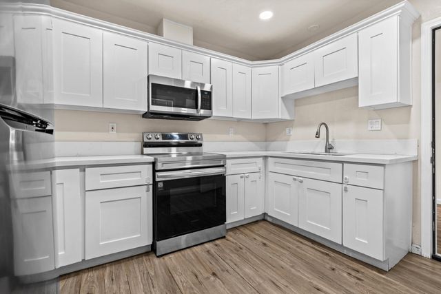 1401 TEBBUTT Ave, Modesto, CA 95350