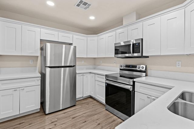 1401 TEBBUTT Ave, Modesto, CA 95350