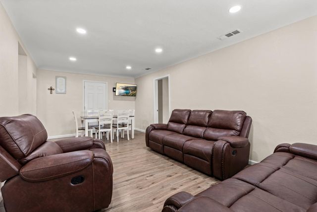 1401 TEBBUTT Ave, Modesto, CA 95350