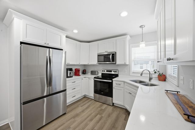 3684 White Oak Road, Junction City, KY 40440