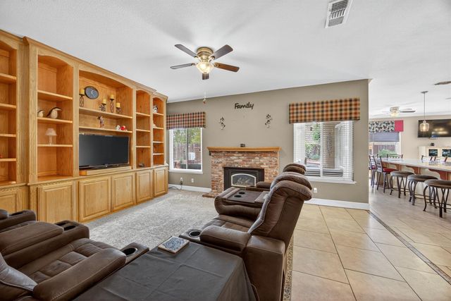 2712 Ashland Ct, Rocklin, CA 95765